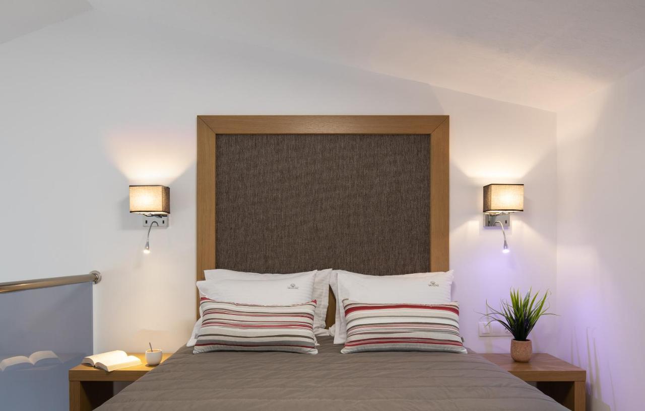 Imagine Luxury Suites Nikiti  Extérieur photo