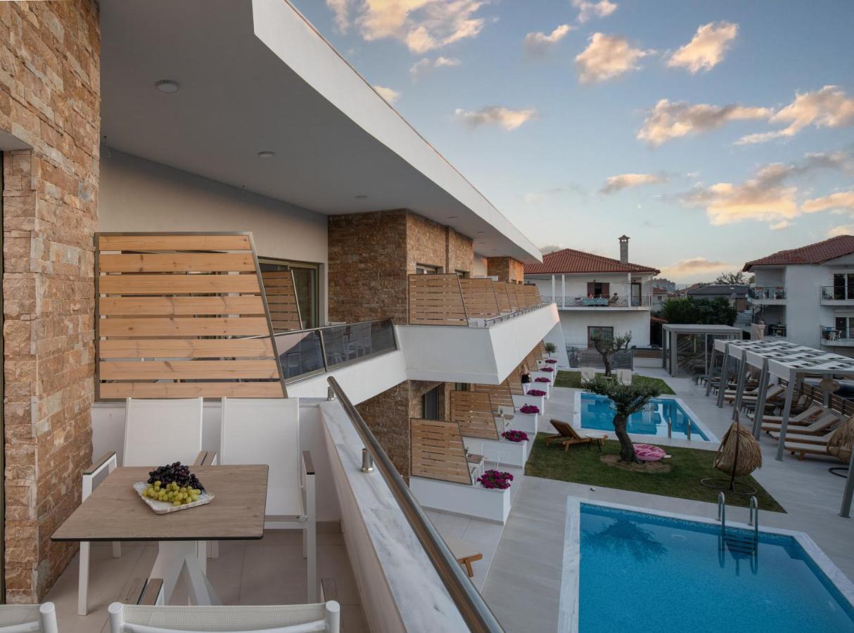 Imagine Luxury Suites Nikiti  Extérieur photo